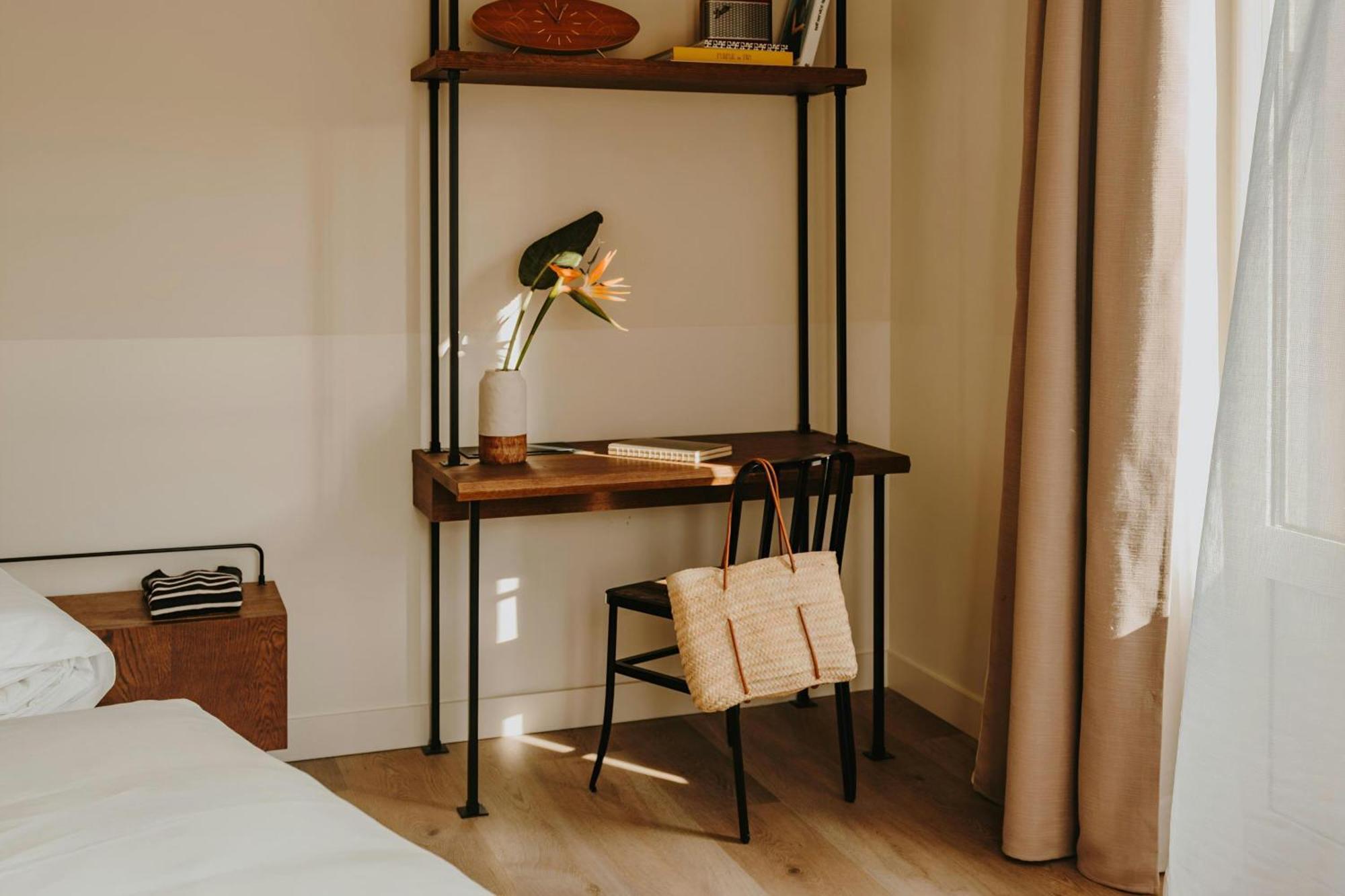 Hotel Casa Luz Placa Universitat, Sonder By Marriott Bonvoy