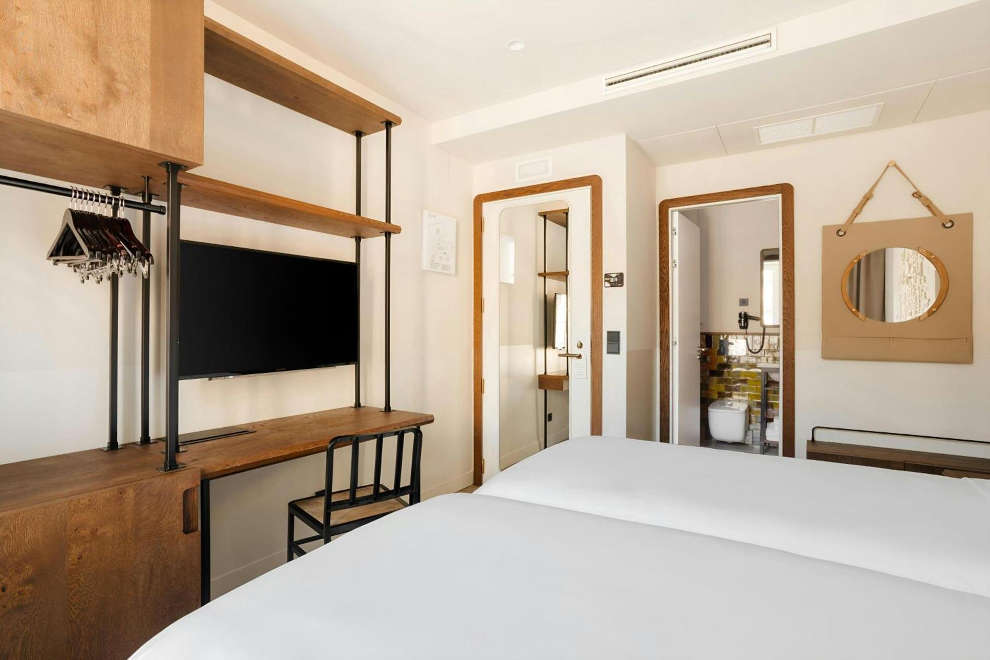 Casa Luz Placa Universitat, Sonder By Marriott Bonvoy 4*